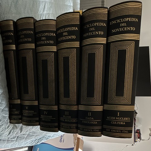 Enciclopedia del novecento set - del,
